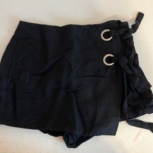 Adorable black skort
